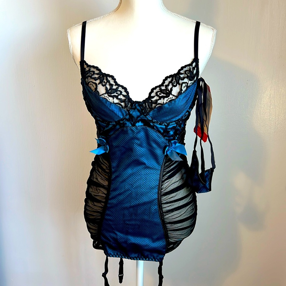 NWT Chemise/Satin/Net/ Lace lingerie. Blue & black. Sz L